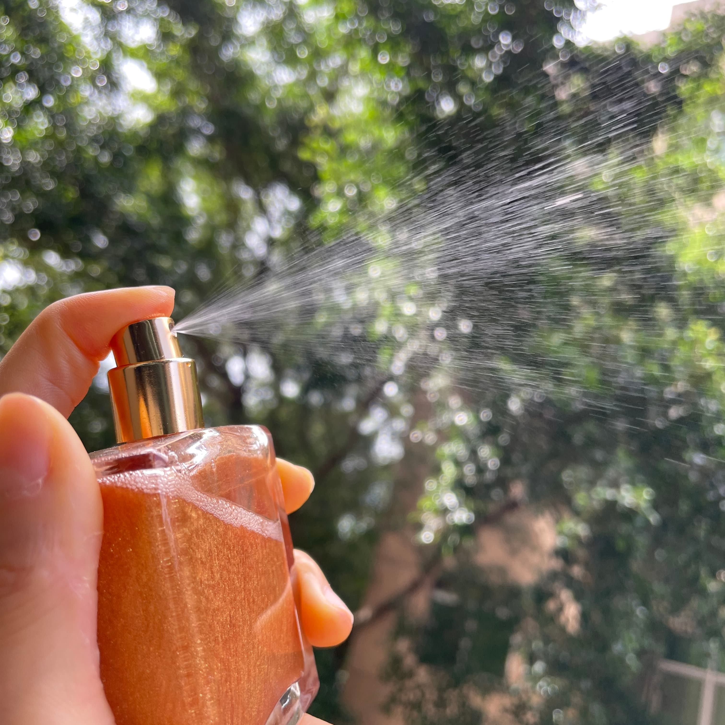 Body Spray | Body Shimmer Oil Manufacturer - MLMGlitter